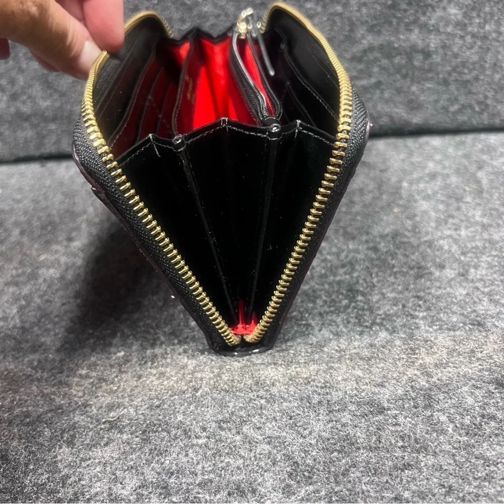 NWT Kate Spade Neda Black Pebbled Ace of Spades Zip Around Wallet